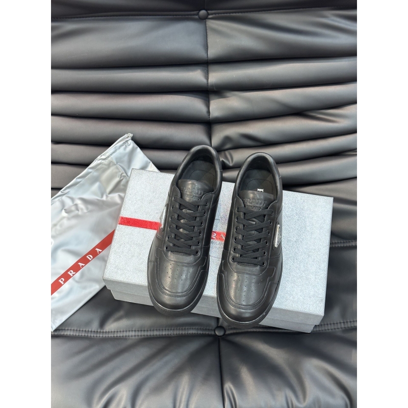 Pra*a casual shoes